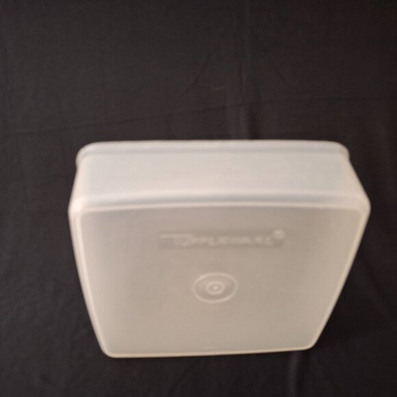 Vintage Tupperware Square Away Sandwich Keeper Sheer Without Lid - Picture 6 of 11